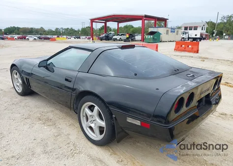 1988 Chevrolet Corvette из США, поврежденный, VIN 1G1YY2189J5101983